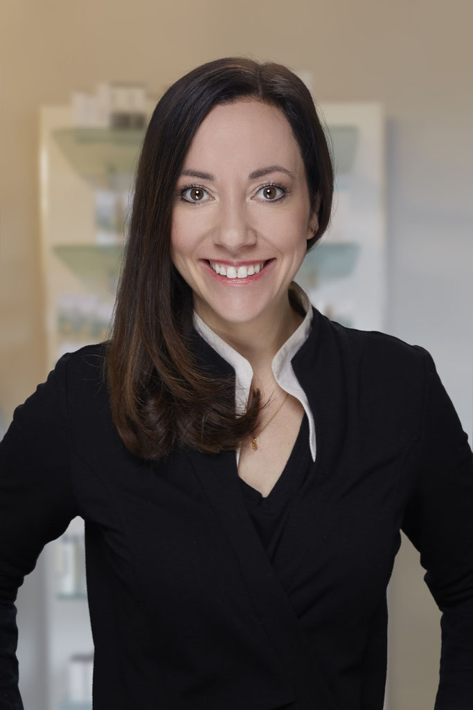 Lisa Grabinger, Kosmetikerin und Permanent-Make-up-Artist in Berlin